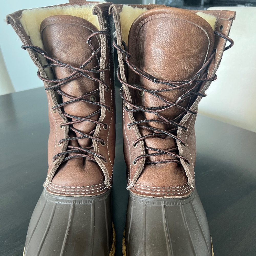L.L. Bean Men’s Leather Rubber Shearling Lined winter duck boots - Size 10